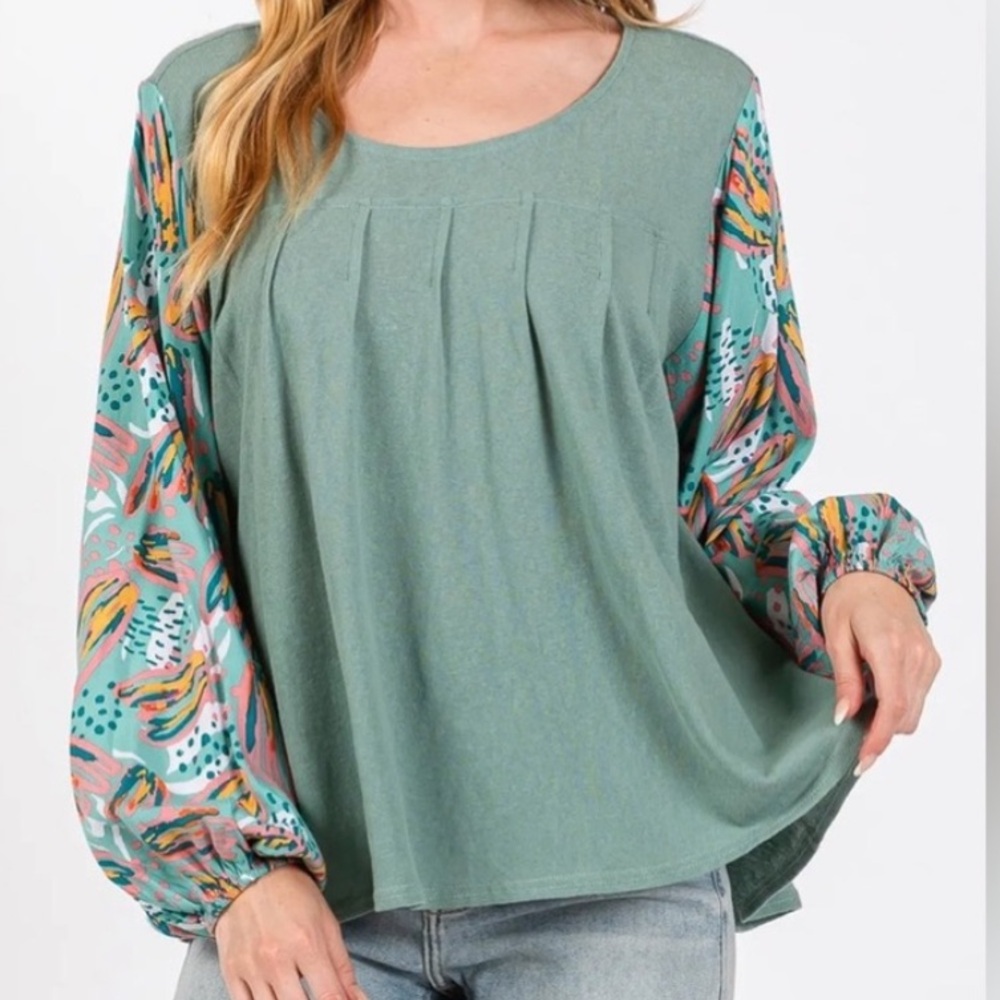 🟠NWT! SAGE + FIG Oversized Pintuck Round Neck Printed Bubble Sleeve Top Sage LG